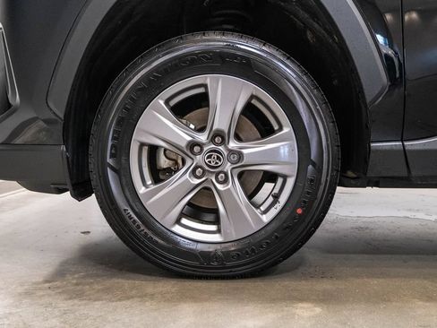 Certified 2025 Toyota RAV4 XLE AWD/4WD image 11
