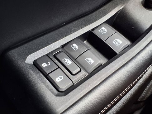 Certified 2025 Jeep Grand Cherokee L Laredo RWD image 12