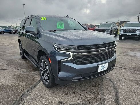 Used 2021 Chevrolet Tahoe RST w/ Luxury Package AWD/4WD image 3