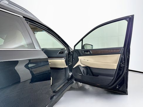 Used 2017 Subaru Outback 2.5i Limited image 34