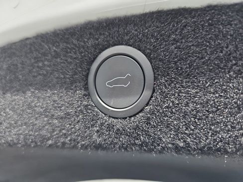 Used 2025 Tesla Model 3 RWD image 13