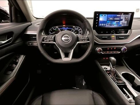 New 2026 Nissan Altima 2.5 SR FWD image 22