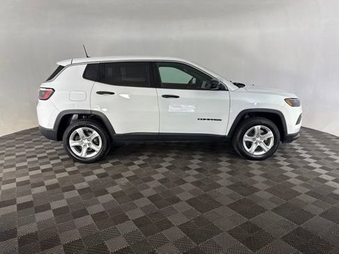 Used 2023 Jeep Compass Sport AWD/4WD image 4