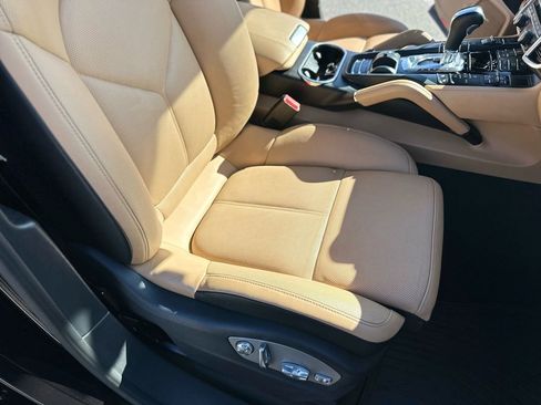 Used 2015 Porsche Cayenne Diesel image 24