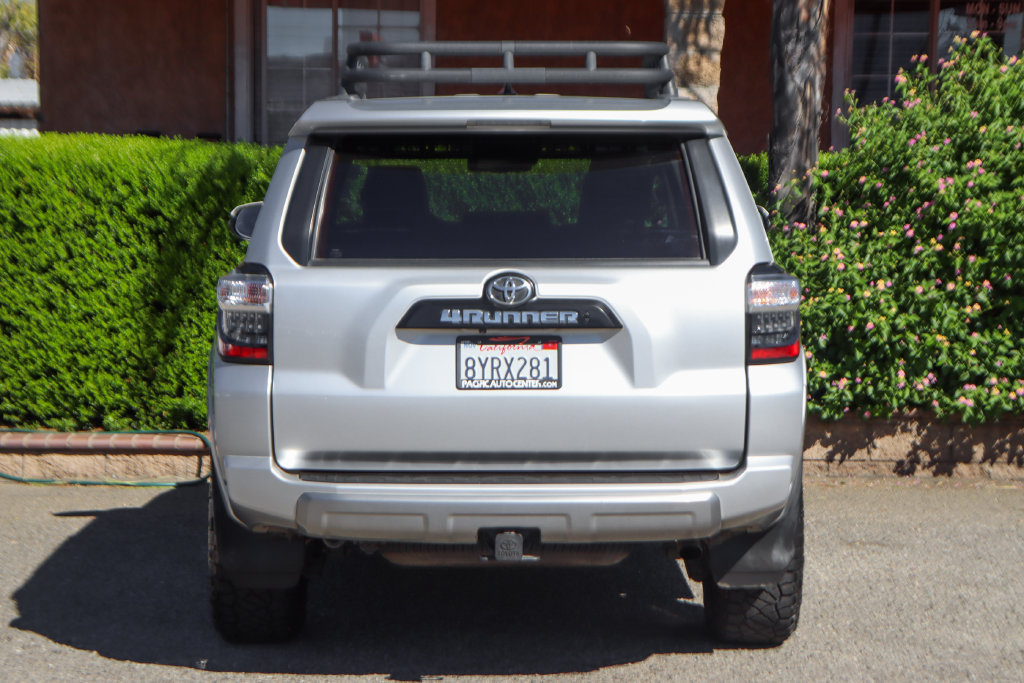 Used 2022 Toyota 4Runner TRD Off-Road Premium w/ Moonroof Package AWD/4WD image 7