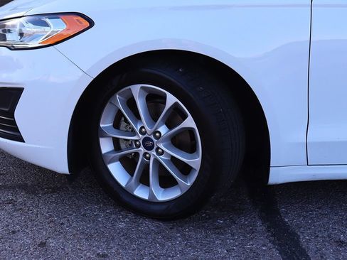 Used 2019 Ford Fusion SE FWD image 5