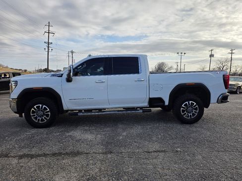 Used 2024 GMC Sierra 2500 SLT w/ SLT Premium Package image 4