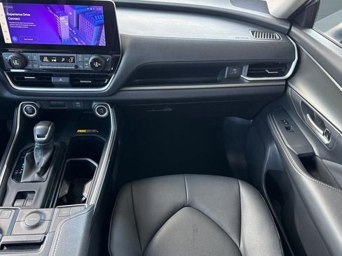Used 2025 Toyota Grand Highlander FWD image 28