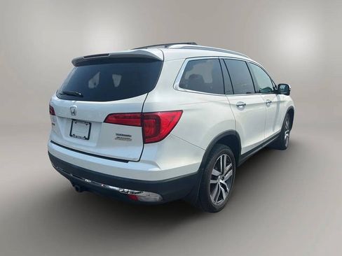 Used 2016 Honda Pilot Touring image 7