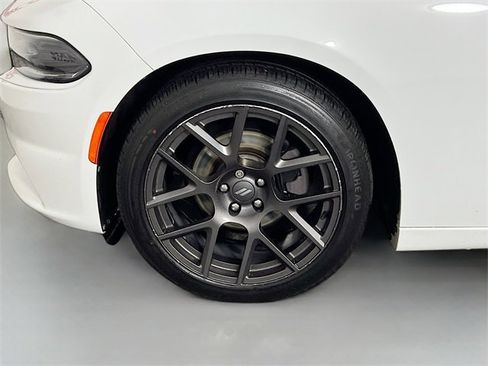 Used 2019 Dodge Charger SXT w/ Driver Confidence Group image 10