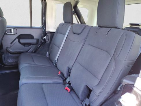 Used 2022 Jeep Wrangler Unlimited Sport AWD/4WD image 16
