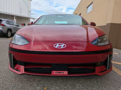 New 2025 Hyundai Ioniq 6 SE image 10