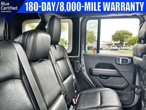 Used 2021 Jeep Wrangler Unlimited Rubicon w/ Xtreme Recon 35" Tire Package AWD/4WD image 17