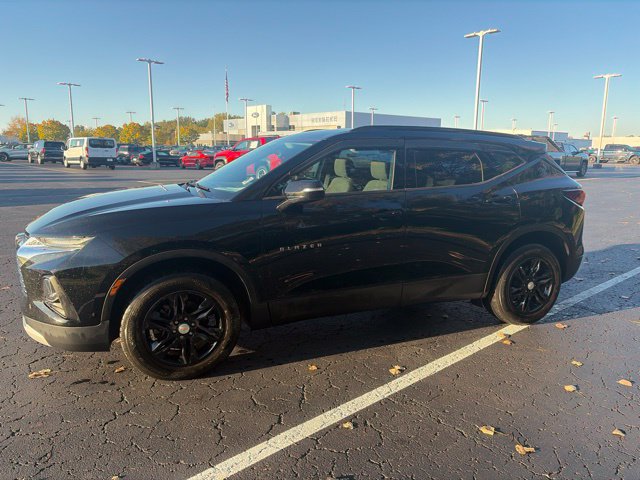Used 2020 Chevrolet Blazer LT FWD image 2