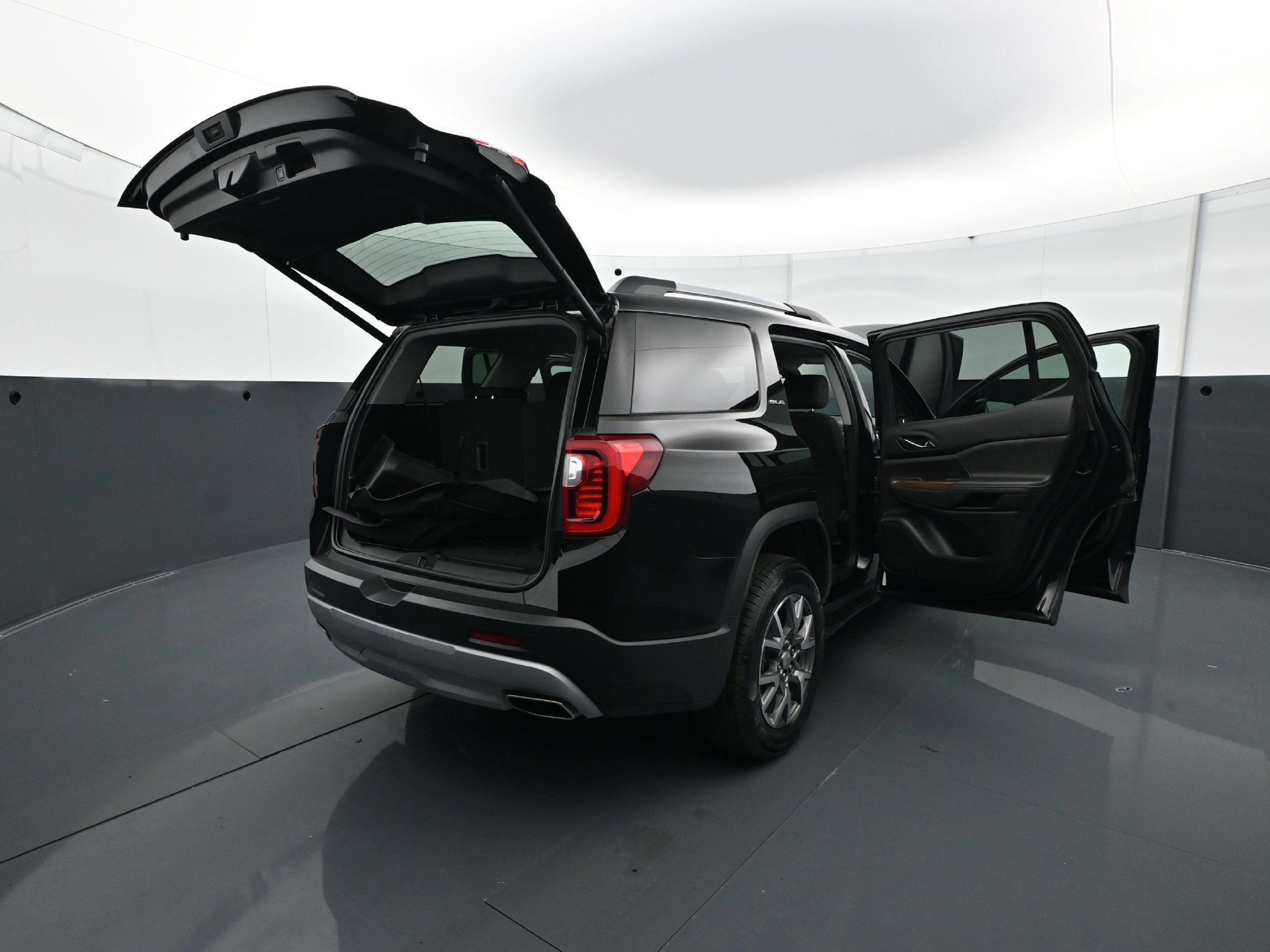 Used 2023 GMC Acadia SLE w/ Driver Convenience Package AWD/4WD image 31