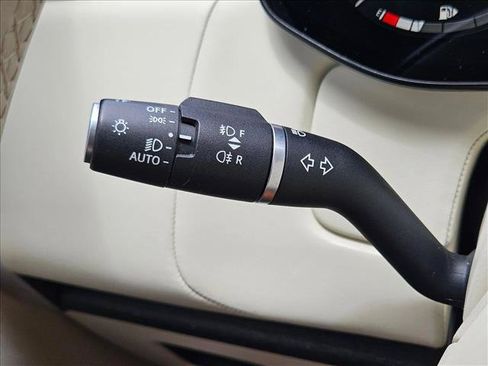 Used 2023 Land Rover Range Rover SE AWD/4WD image 15