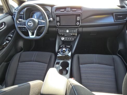 Used 2024 Nissan Leaf SV Plus image 21