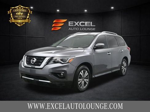 Used 2020 Nissan Pathfinder SL image 1