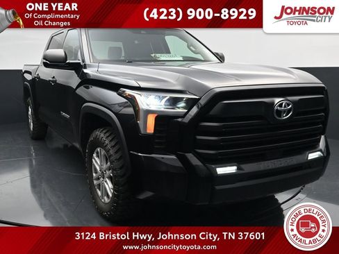 Used 2024 Toyota Tundra SR5 w/ SR5 Convenience Package AWD/4WD image 1