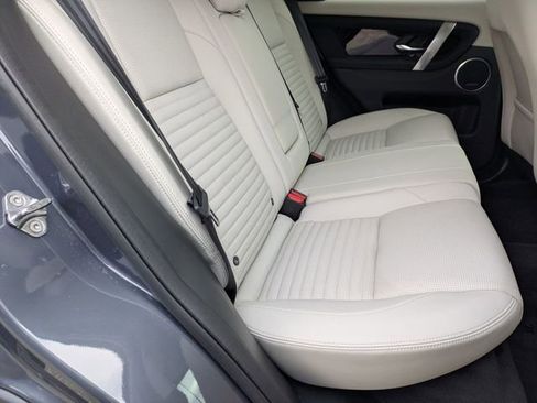 Used 2025 Land Rover Discovery Sport S image 17