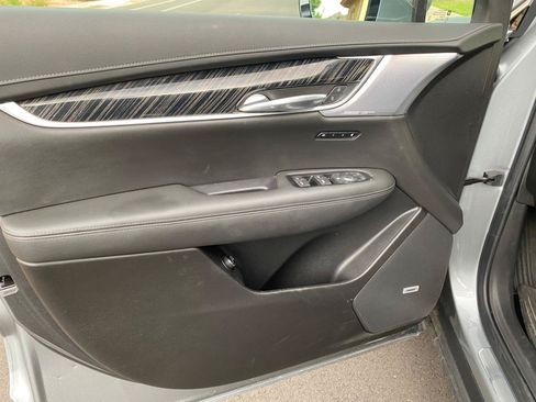 Used 2024 Cadillac XT6 Premium Luxury AWD/4WD image 24