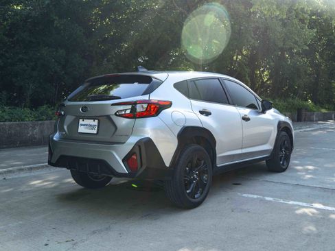 Used 2024 Subaru Crosstrek 2.0i AWD/4WD image 9