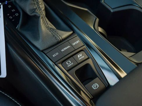 New 2026 Toyota Camry Hybrid FWD image 20