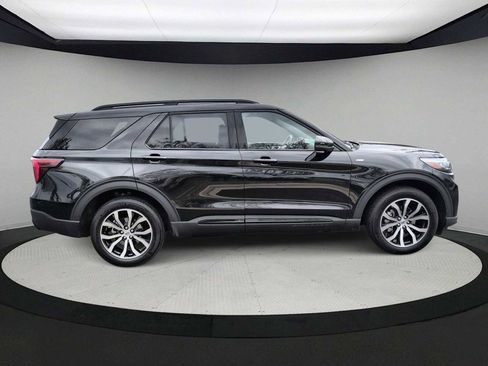 Used 2025 Ford Explorer ST-Line AWD/4WD image 9