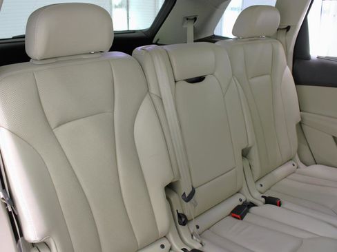Used 2019 Audi Q7 3.0T Prestige w/ Prestige Package image 47