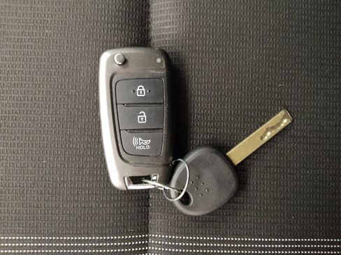 Used 2020 Hyundai Venue SEL w/ Convenience Package FWD image 32