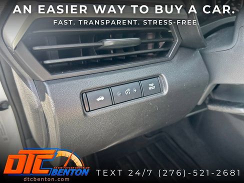 Used 2025 Nissan Altima 2.5 SV AWD/4WD image 13