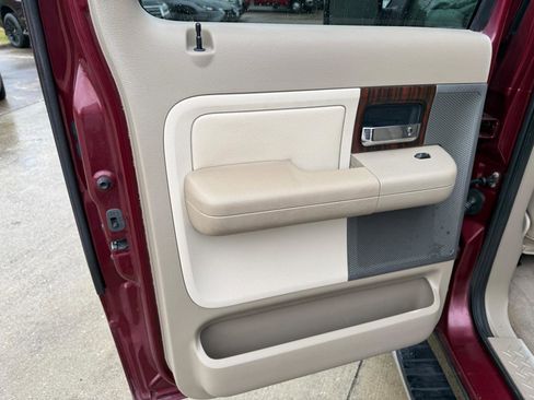 Used 2006 Lincoln Mark LT 2WD image 23
