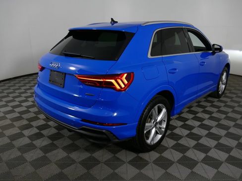 Used 2023 Audi Q3 2.0T Premium w/ Convenience Package AWD/4WD image 3