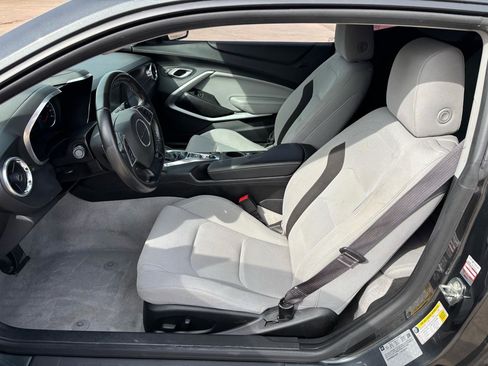Used 2016 Chevrolet Camaro LT image 10