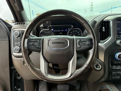 Used 2020 GMC Sierra 2500 Denali w/ Denali Ultimate Package AWD/4WD image 17