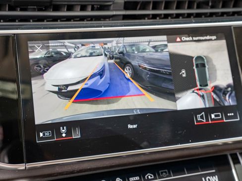 Used 2023 Audi Q8 Premium Plus w/ Premium Plus Package image 30