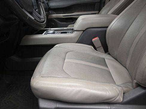 Used 2020 Ford Expedition Max Limited RWD image 13
