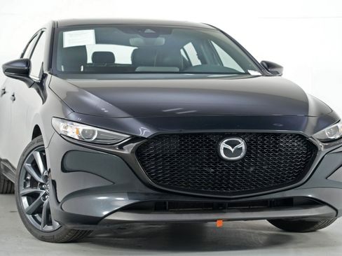 Used 2022 MAZDA MAZDA3 s image 2