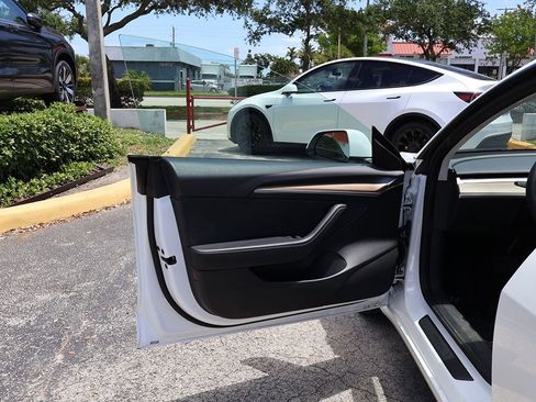 Used 2023 Tesla Model 3 Standard Range RWD image 24