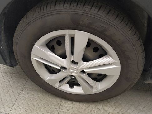 Used 2023 Nissan Kicks S FWD image 31