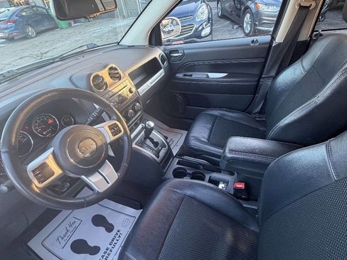 Used 2016 Jeep Compass Latitude image 27