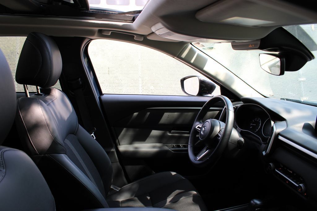 Used 2025 MAZDA CX-50 AWD 2.5 S w/ Premium Package image 19