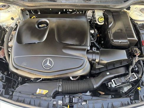 Used 2018 Mercedes-Benz CLA 250 image 21