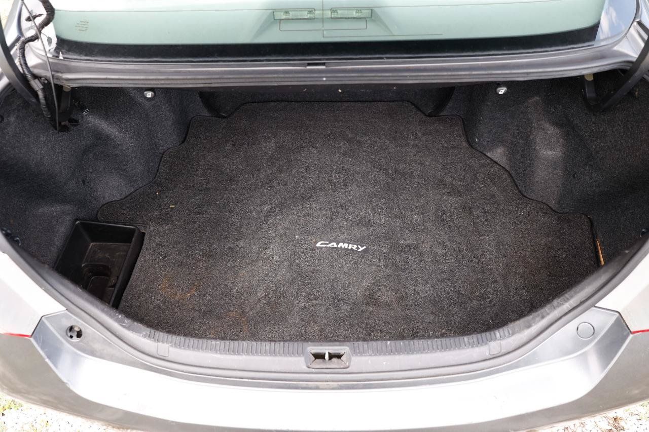 Used 2011 Toyota Camry LE FWD image 22