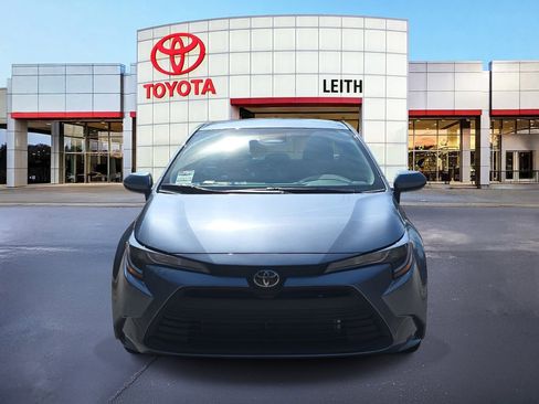 Used 2025 Toyota Corolla LE image 2