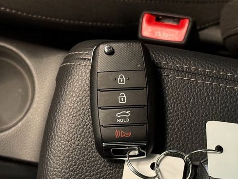 Used 2023 Kia Rio S image 18