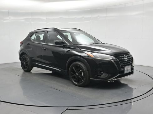 Used 2023 Nissan Kicks SR w/ SR Premium Package FWD image 57