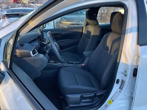 Certified 2024 Toyota Corolla LE image 9