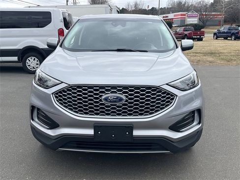 Used 2023 Ford Edge SEL image 16