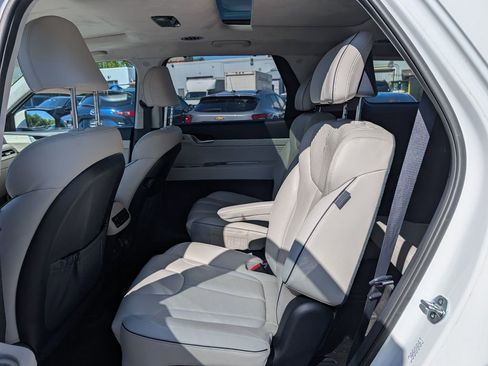 Used 2023 Hyundai Palisade Calligraphy AWD/4WD image 12